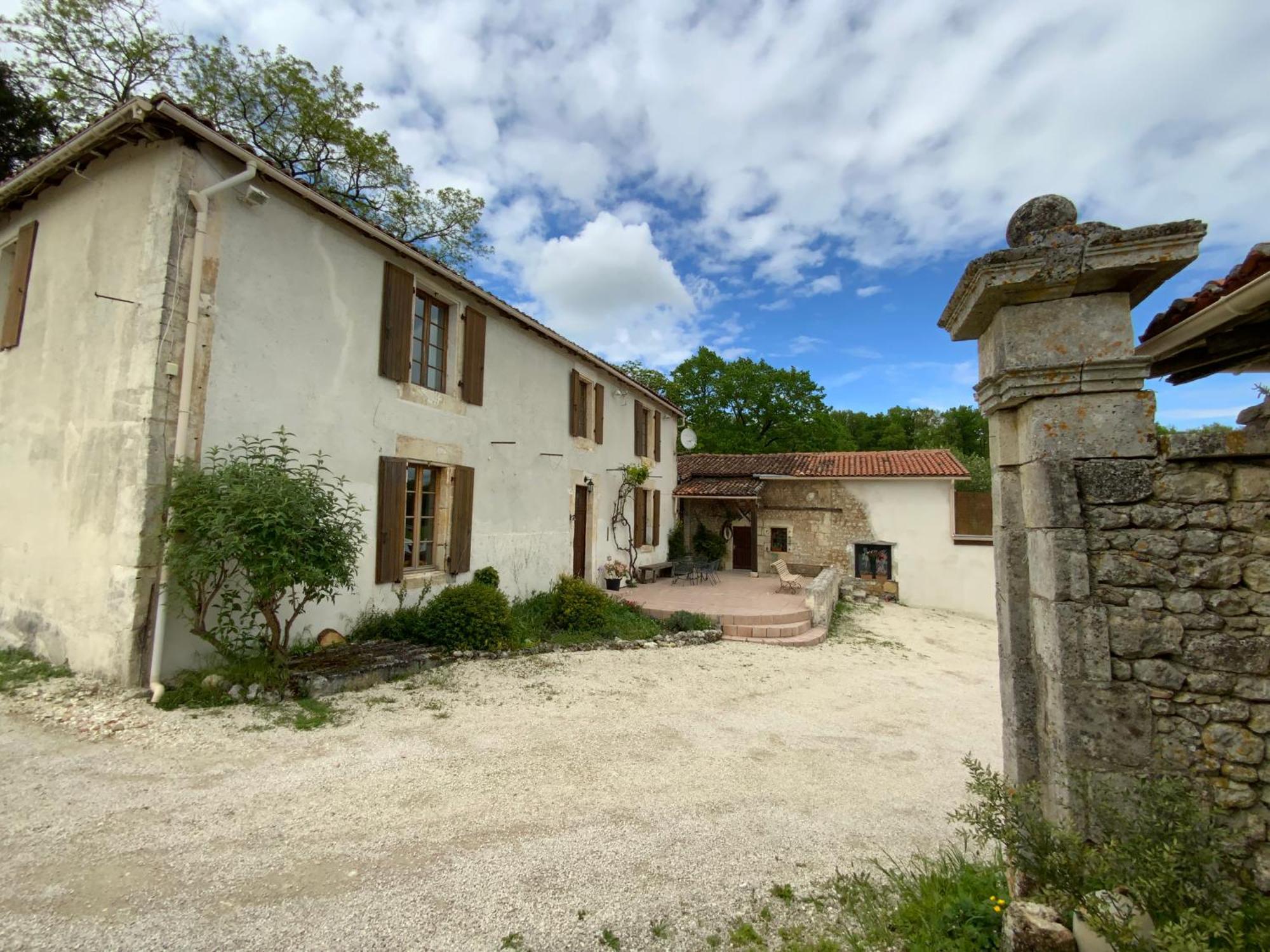 French Farmhouse Retreat With Pool & Superb Views. Blanzac  Exterior foto